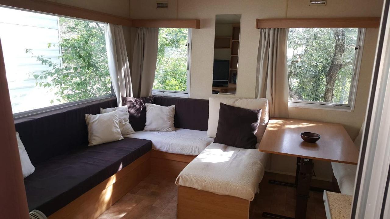 Li Sourso Hotel Aups Bagian luar foto